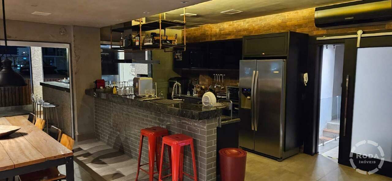 Cobertura à venda no Embaré: 