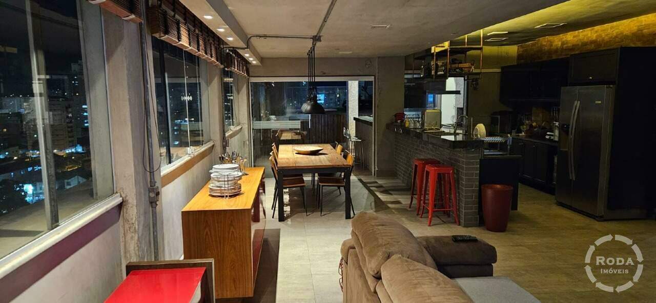 Cobertura à venda no Embaré: 