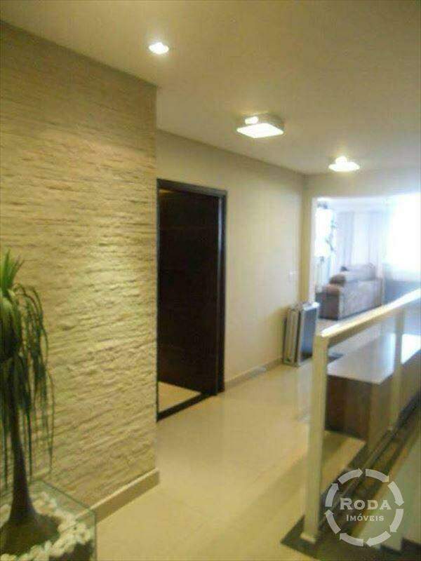 Cobertura à venda no Embaré: 