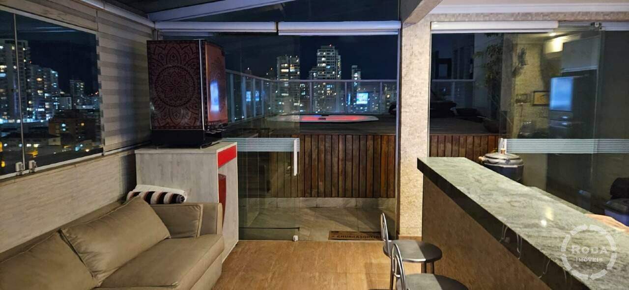 Cobertura à venda no Embaré: 