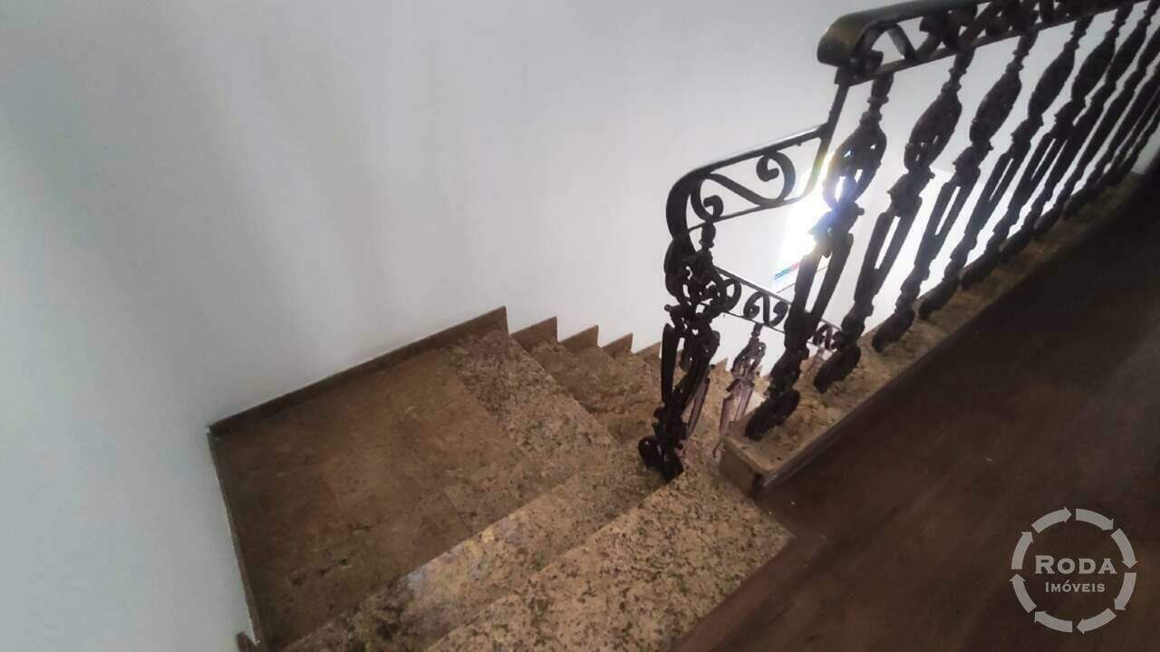 Sobrado à venda no Ponta da Praia: 