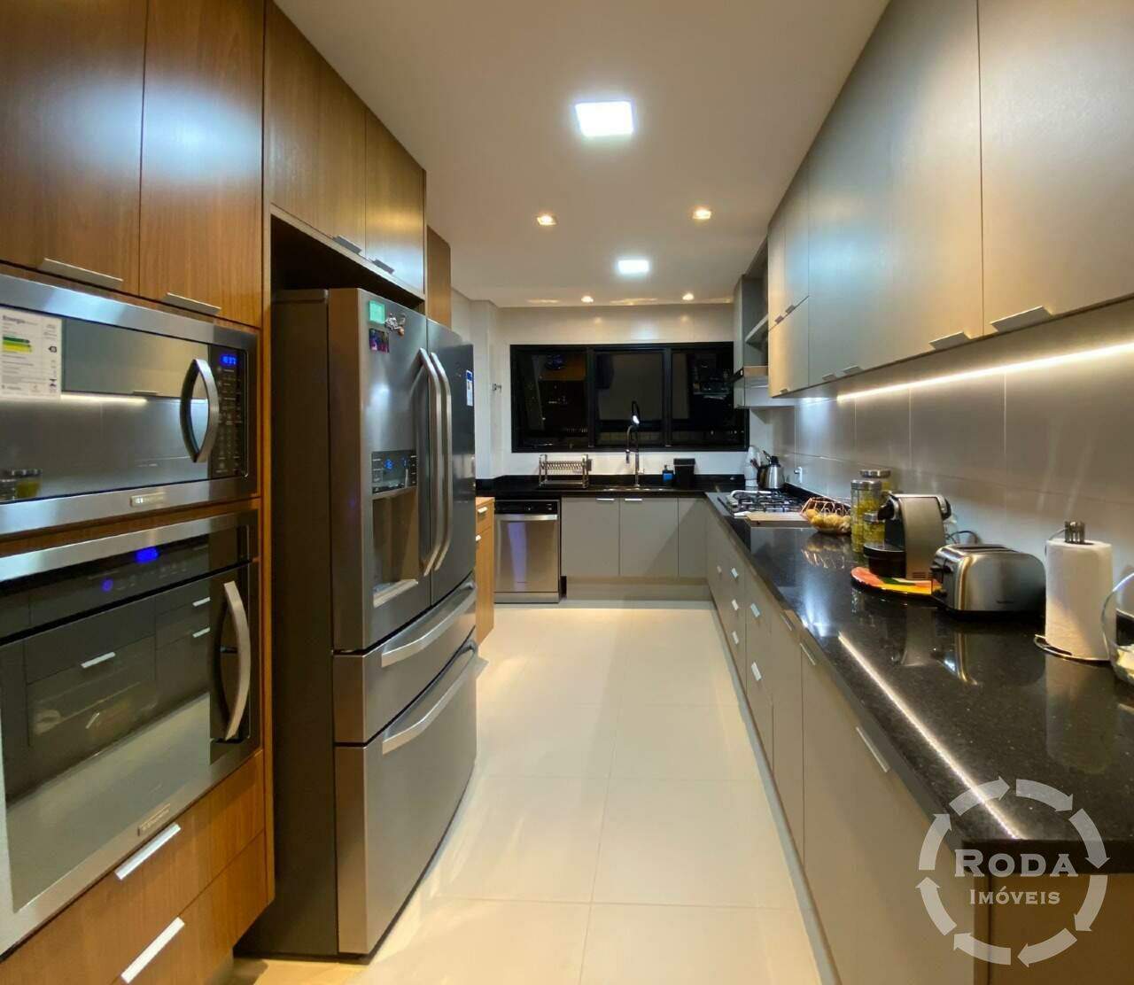 Apartamento à venda no Ponta da Praia: 