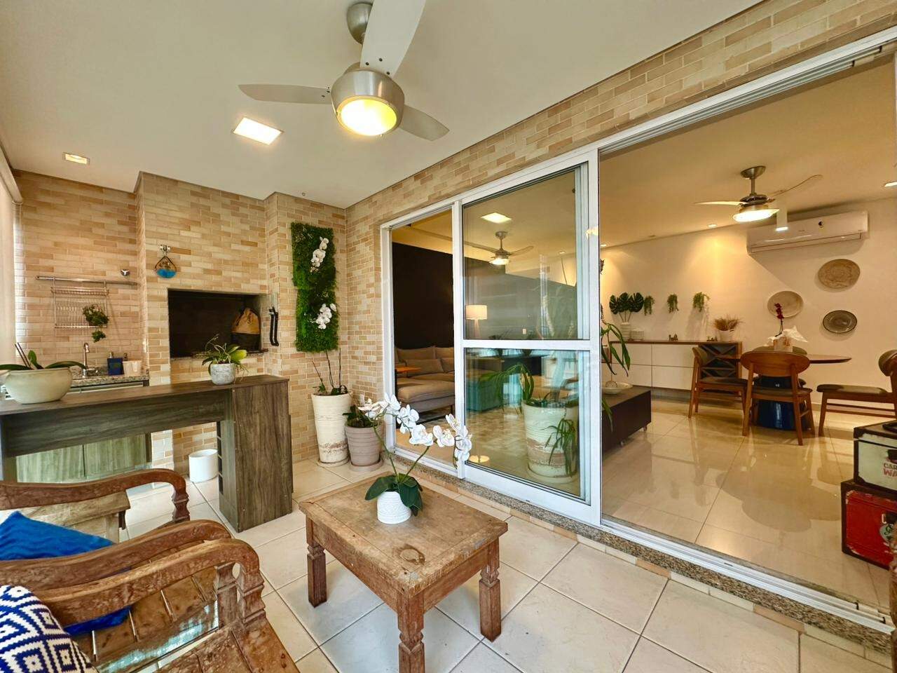 Apartamento à venda no Ponta da Praia: 