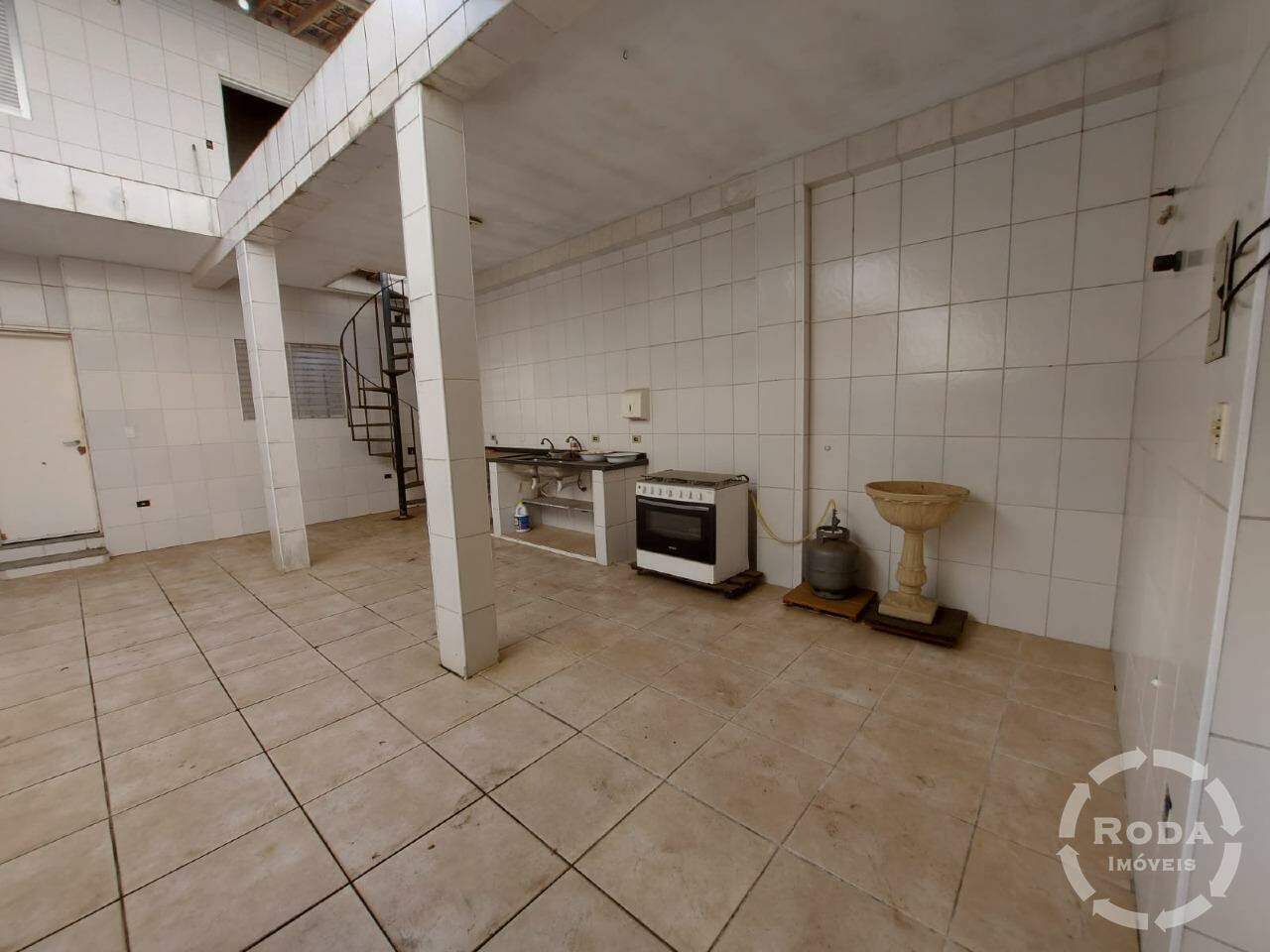 Casa à venda no Vila Mathias: Quintal dos fundos
