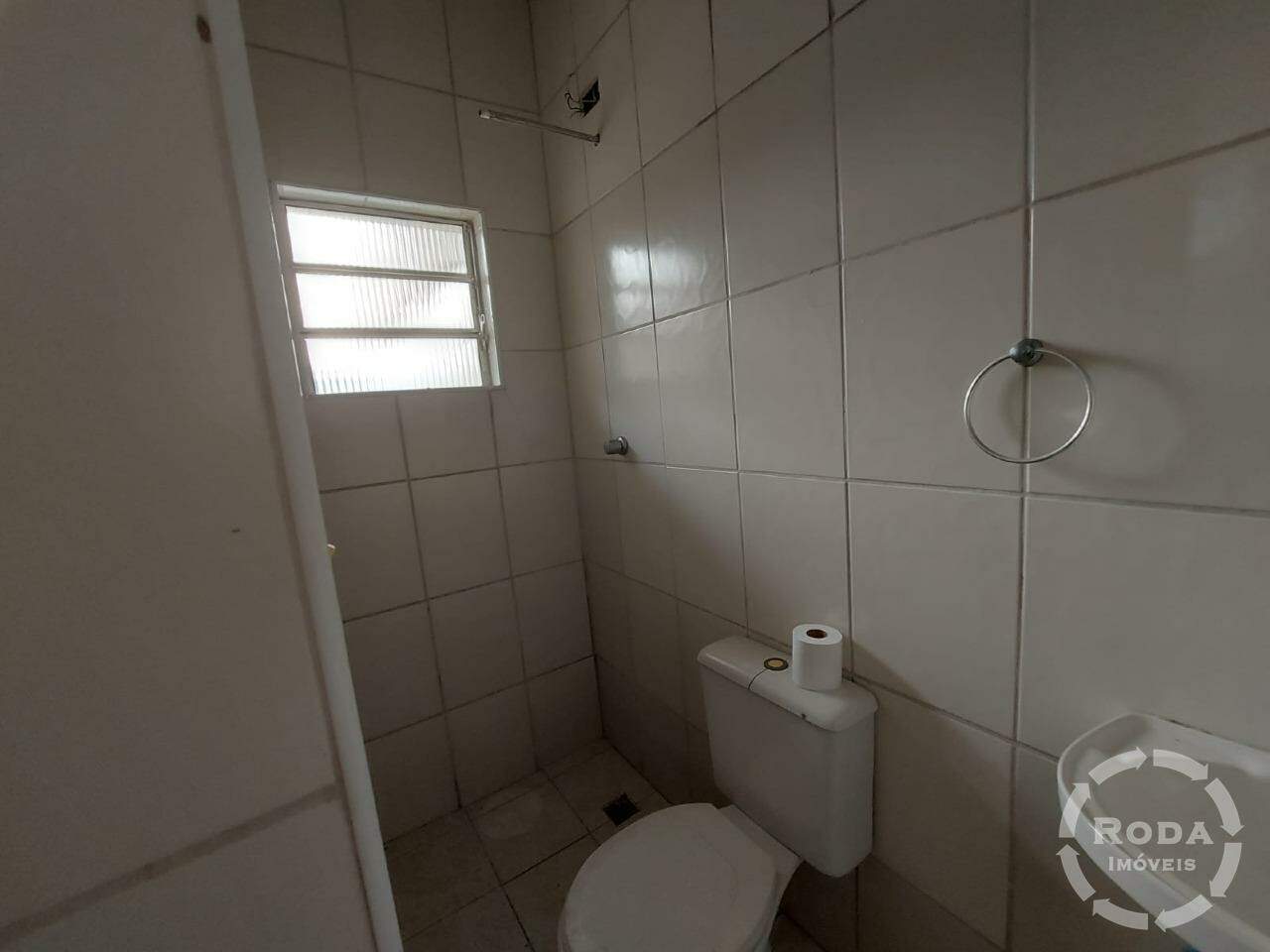 Casa à venda no Vila Mathias: WC Dependencia