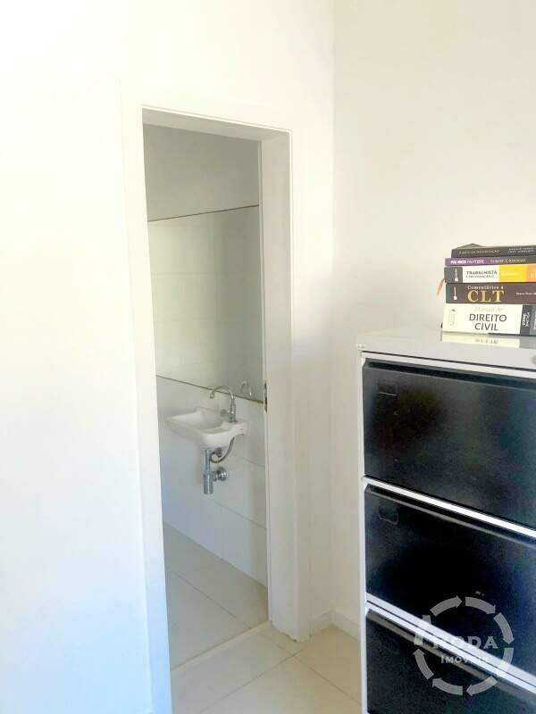 Sala à venda no Centro: 