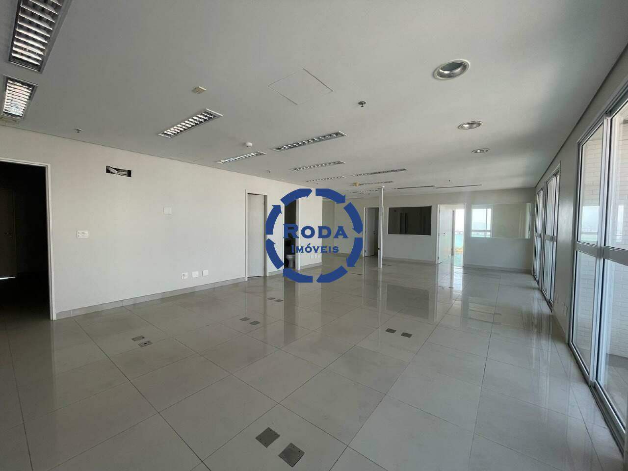 Sala à venda no Encruzilhada: 