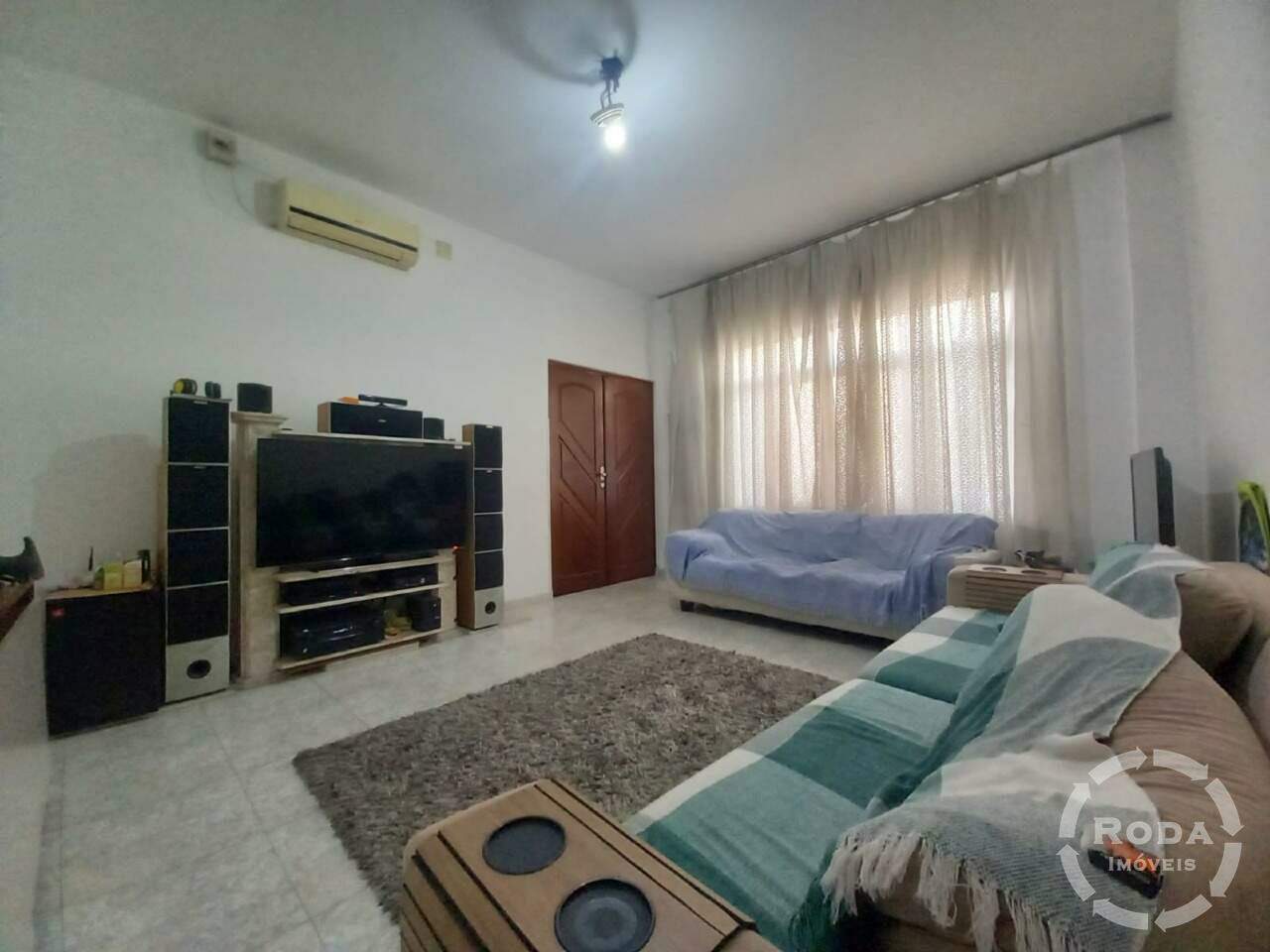 Casa à venda no Macuco: 