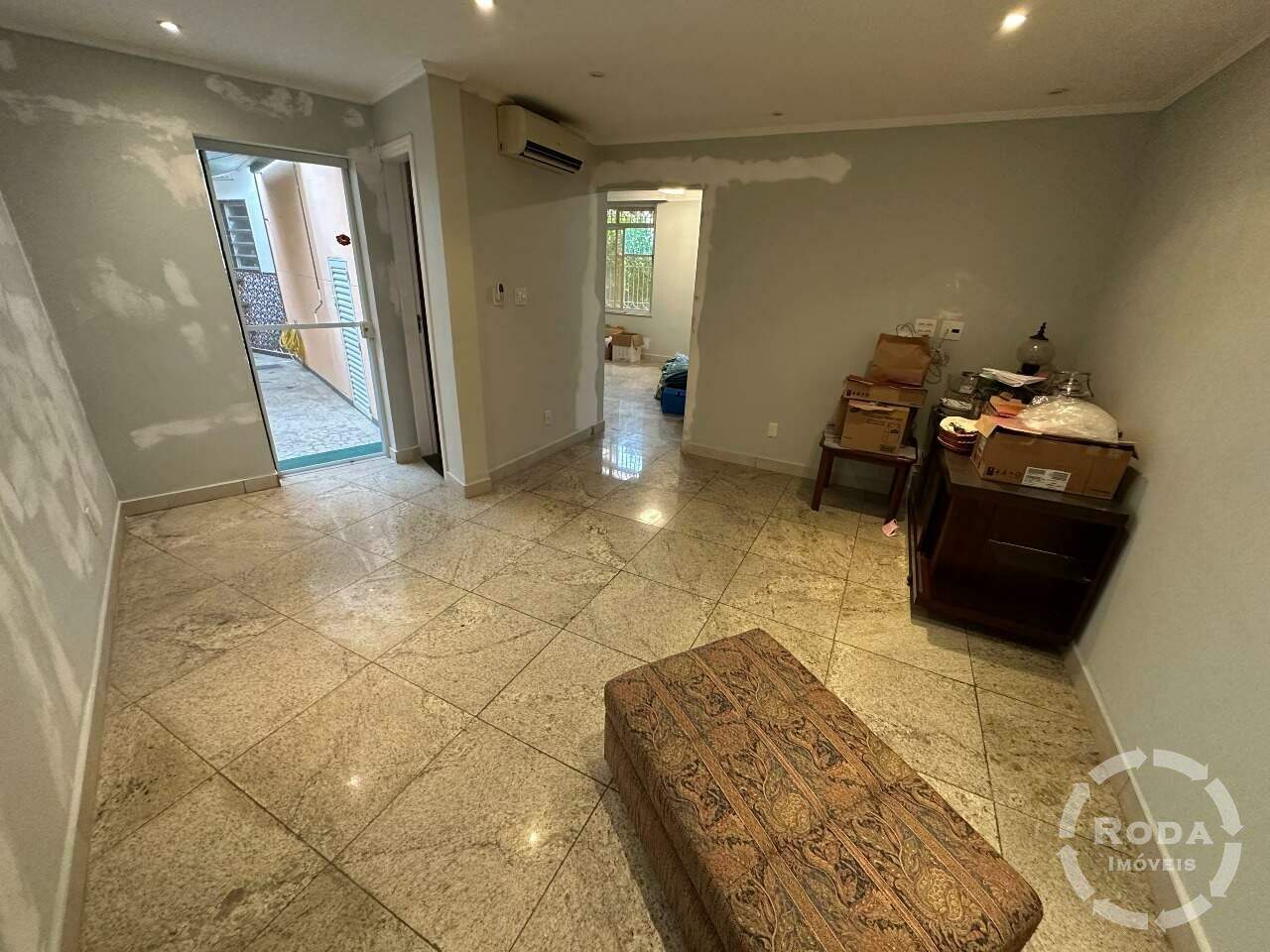 Casa à venda no Ponta da Praia: 