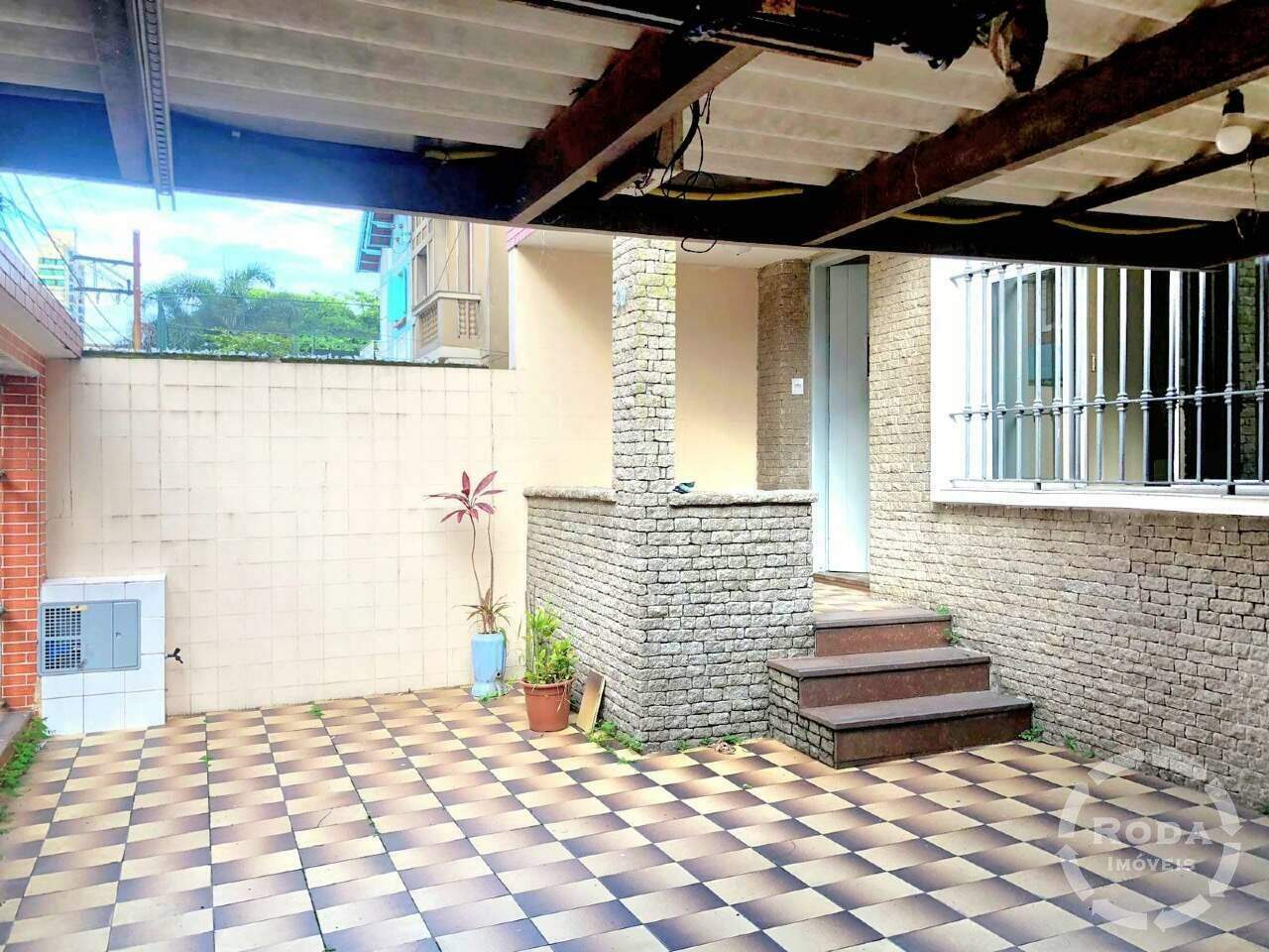Sobrado à venda no Embaré: 