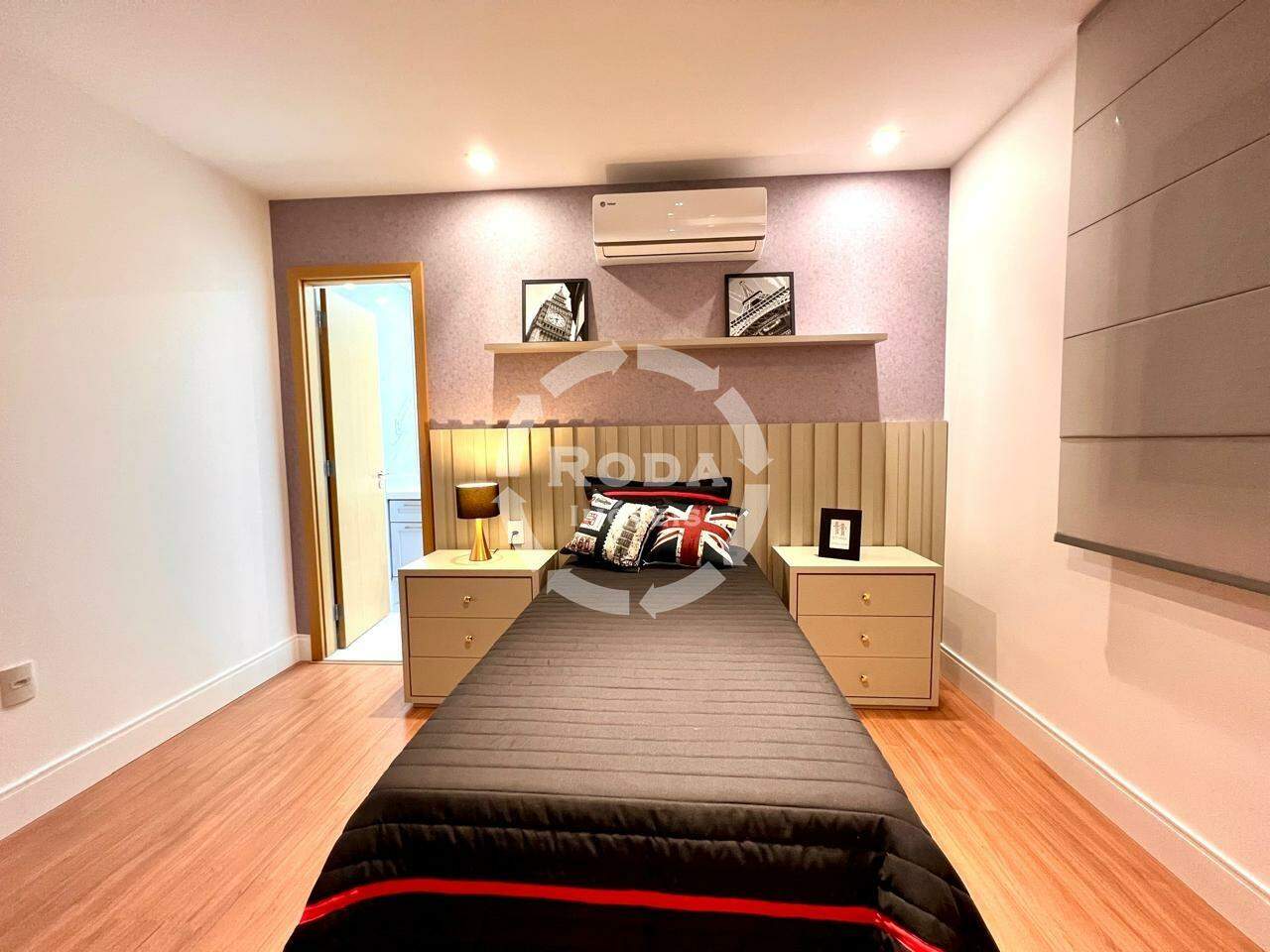Apartamento à venda no Ponta da Praia: 