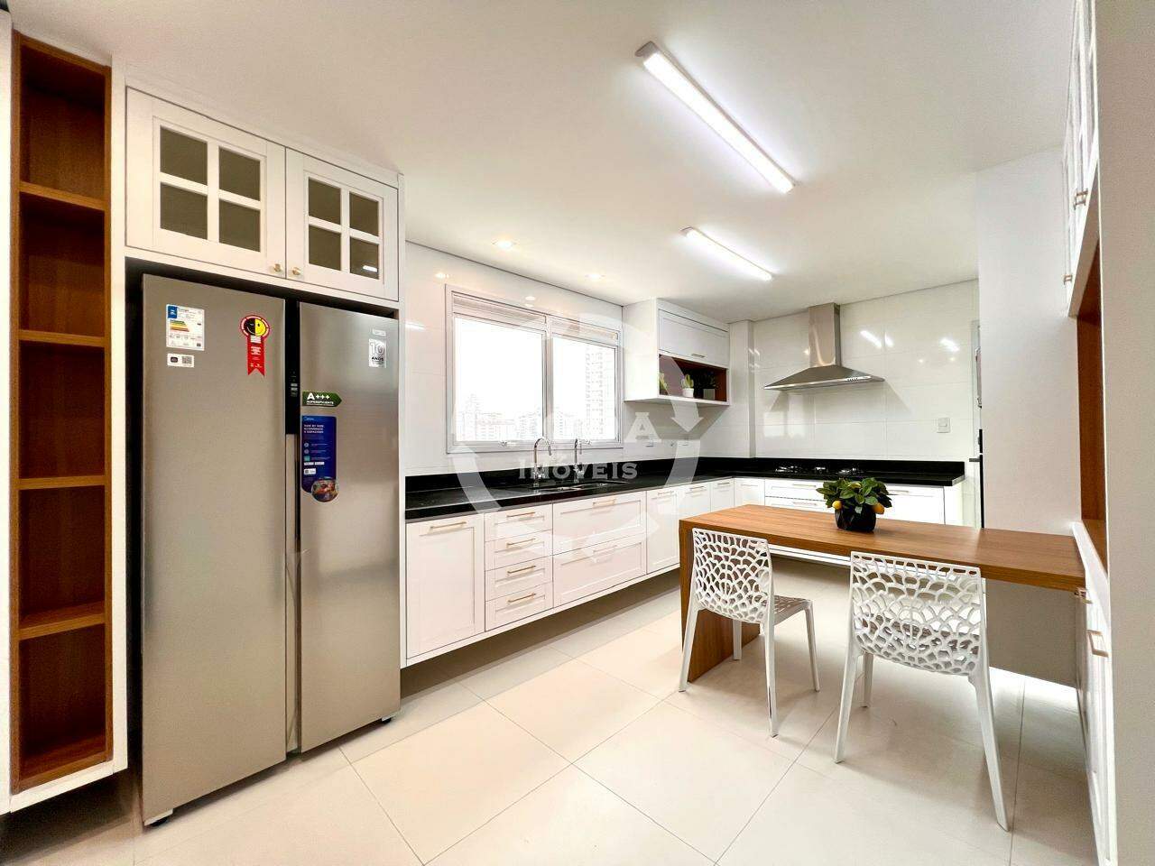 Apartamento à venda no Ponta da Praia: 