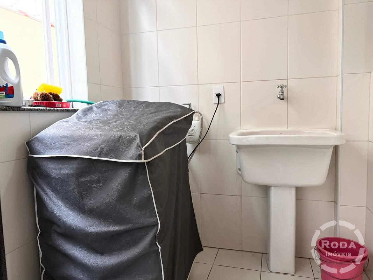 Casa à venda no Embaré: 