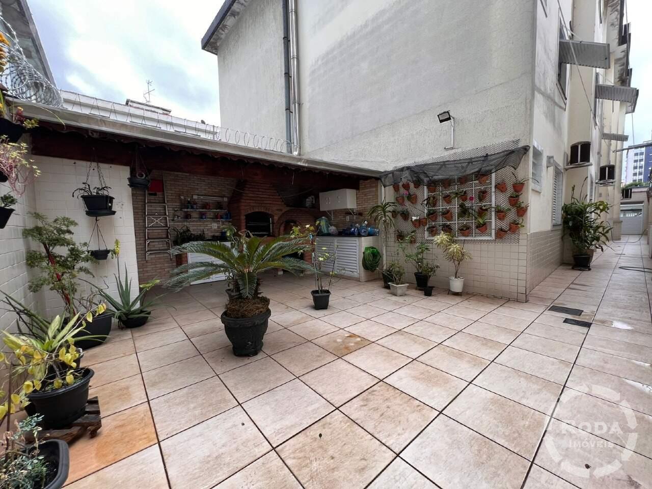 Casa à venda no Embaré: 