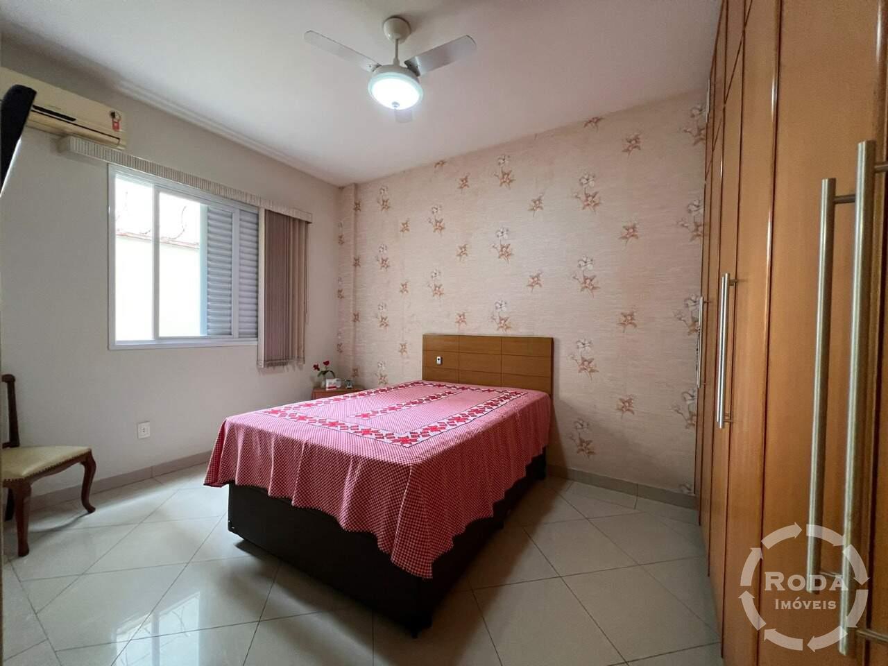 Casa à venda no Embaré: 