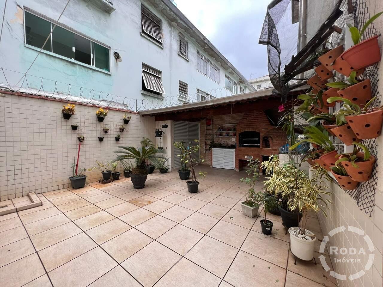 Casa à venda no Embaré: 