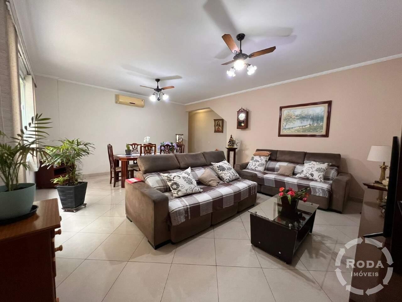 Casa à venda no Embaré: 