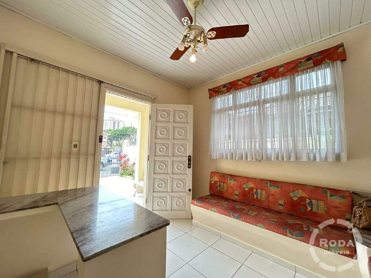 Casa para aluguel no Ponta da Praia: 