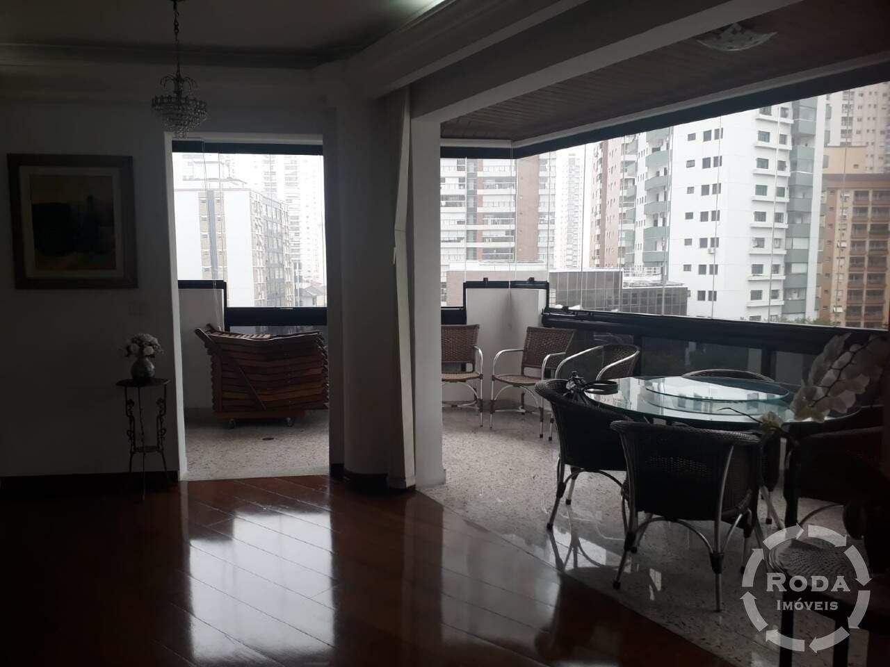 Apartamento à venda no Embaré: 