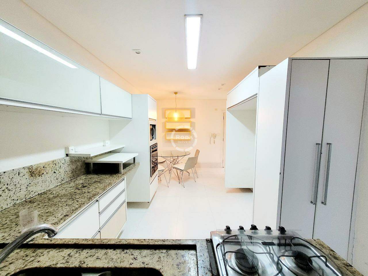 Apartamento à venda no Ponta da Praia: 