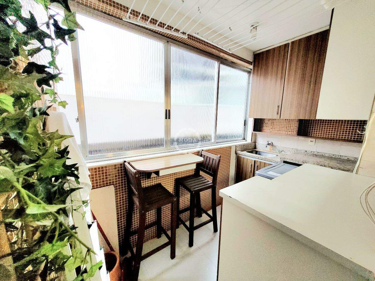 Apartamento à venda no Ponta da Praia: 