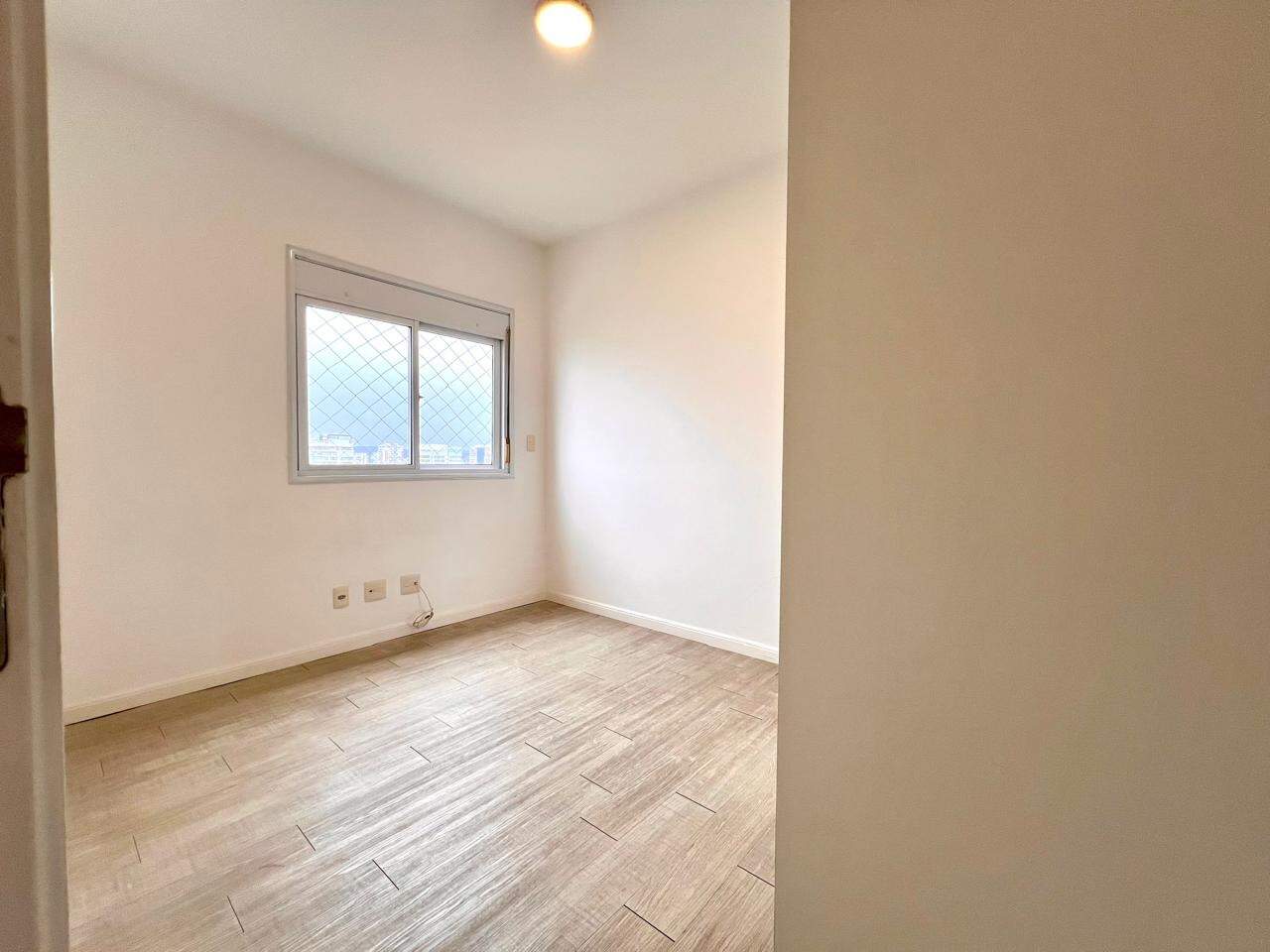 Apartamento à venda no Embaré: 