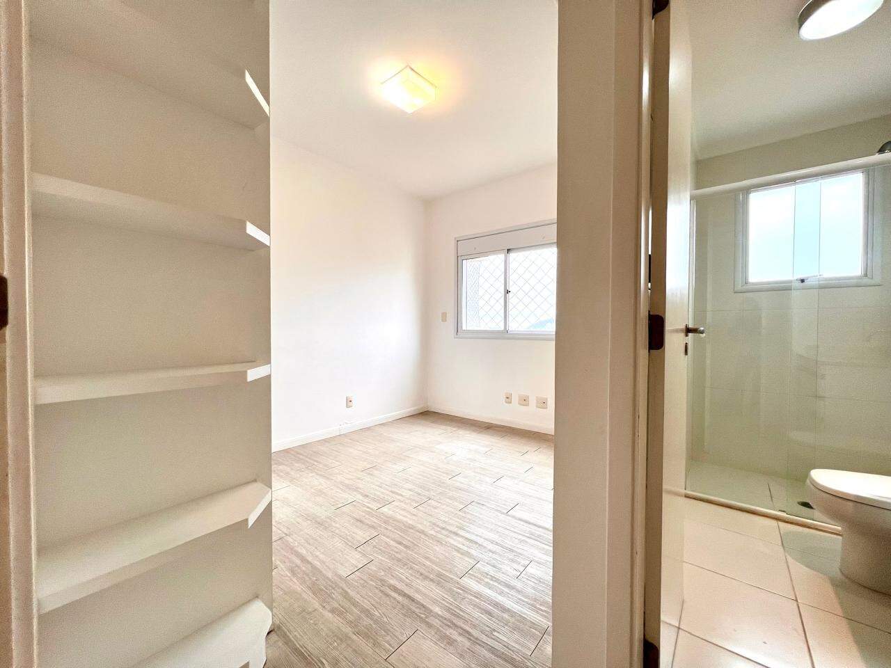 Apartamento à venda no Embaré: 