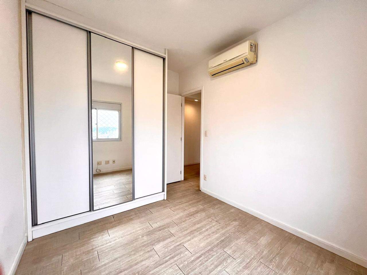 Apartamento à venda no Embaré: 