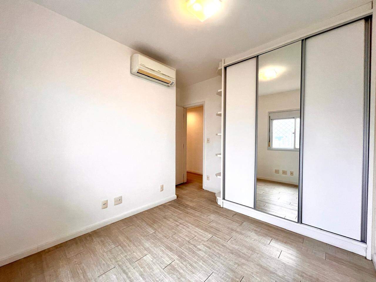 Apartamento à venda no Embaré: 
