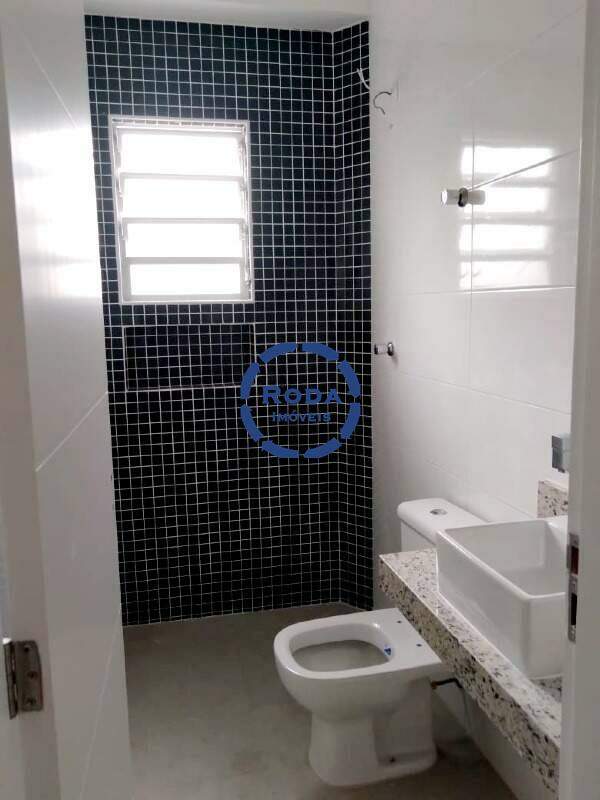 Casa à venda no Embaré: 