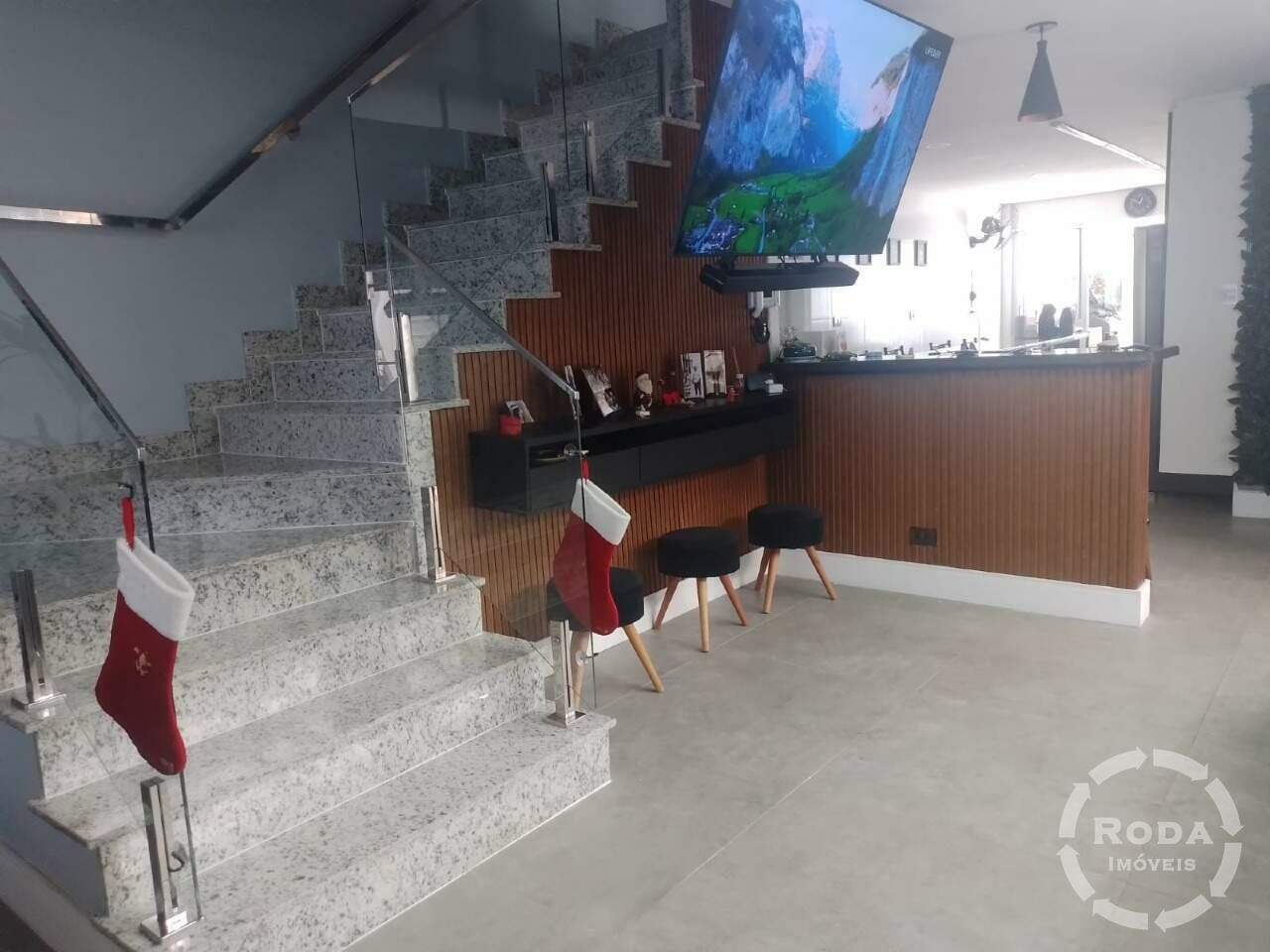 Sobrado à venda no Ponta da Praia: 