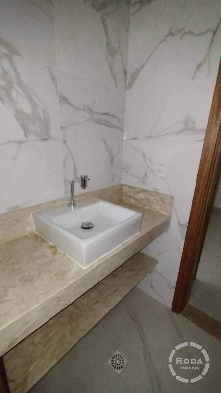 Casa à venda no Embaré: 