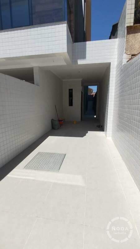 Casa à venda no Embaré: 