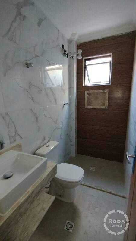 Casa à venda no Embaré: 