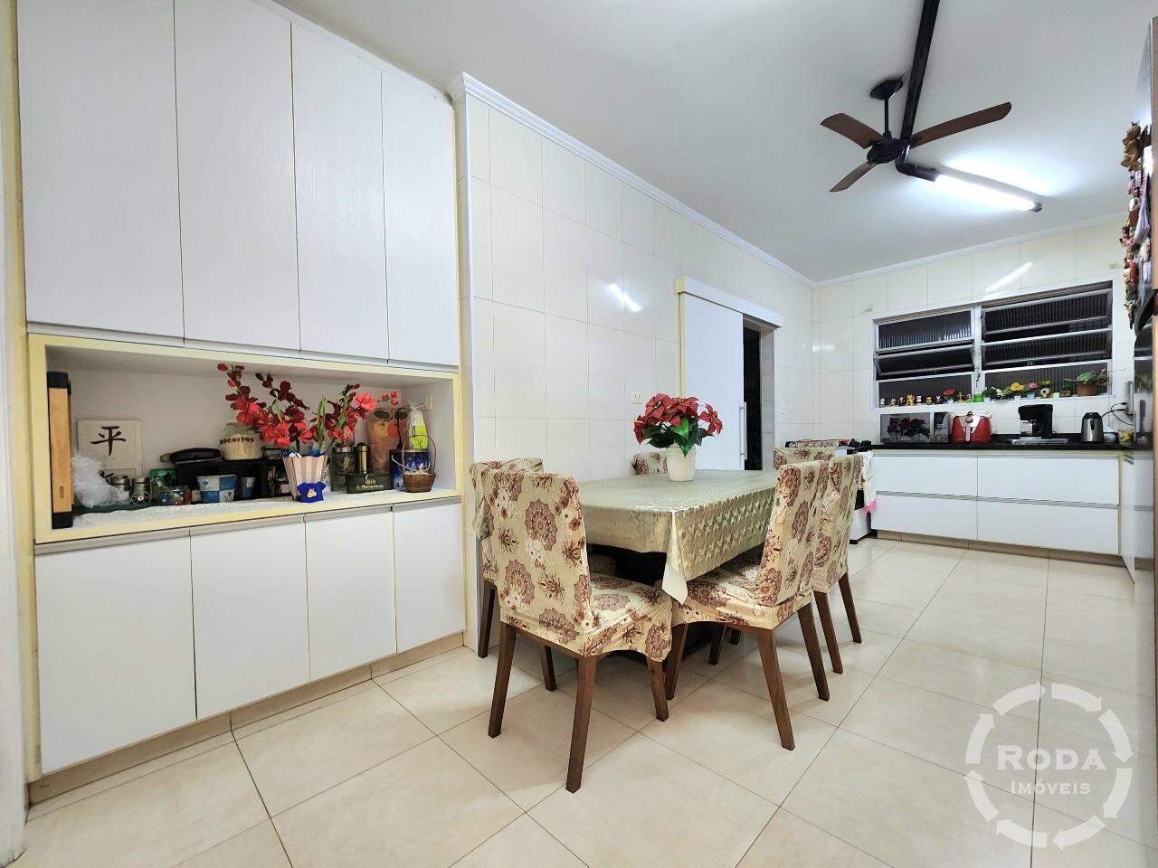 Apartamento à venda no Ponta da Praia: 