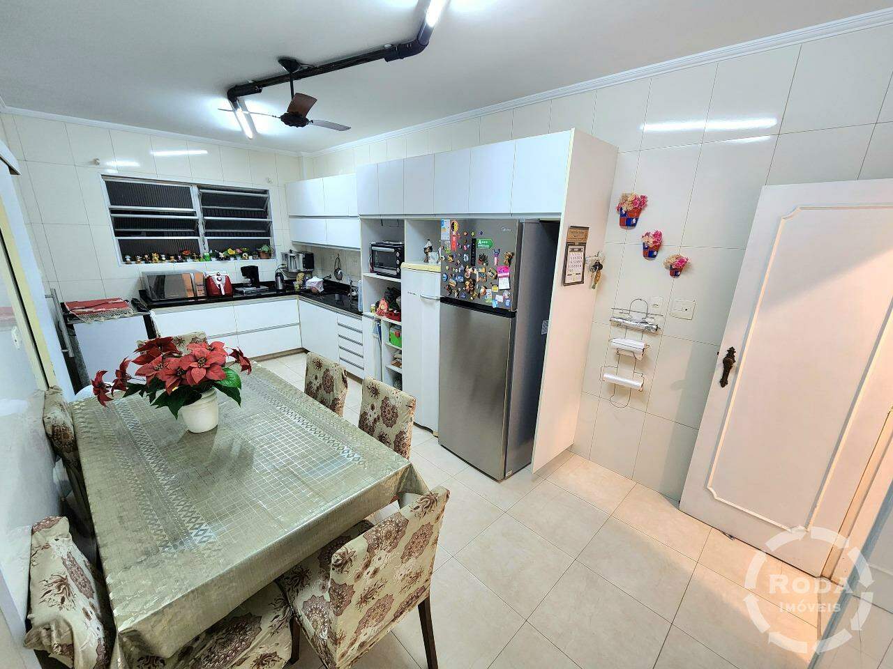 Apartamento à venda no Ponta da Praia: 