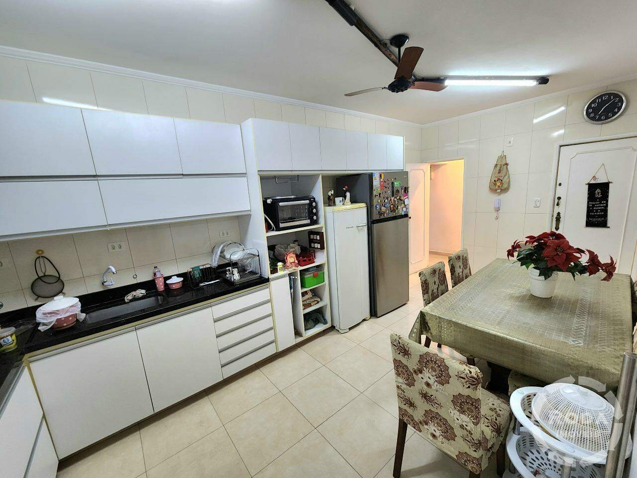 Apartamento à venda no Ponta da Praia: 