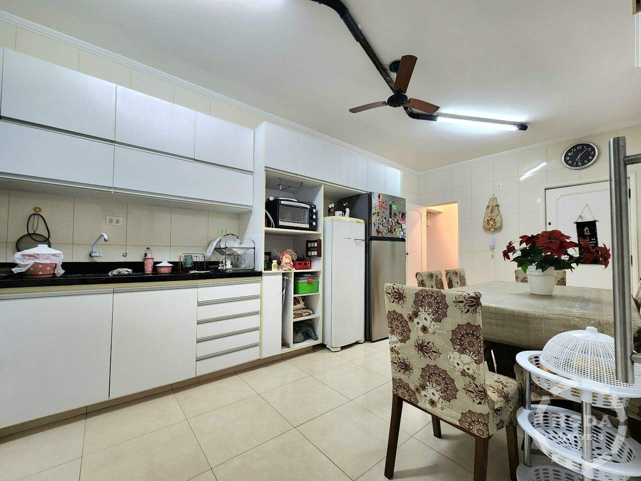 Apartamento à venda no Ponta da Praia: 