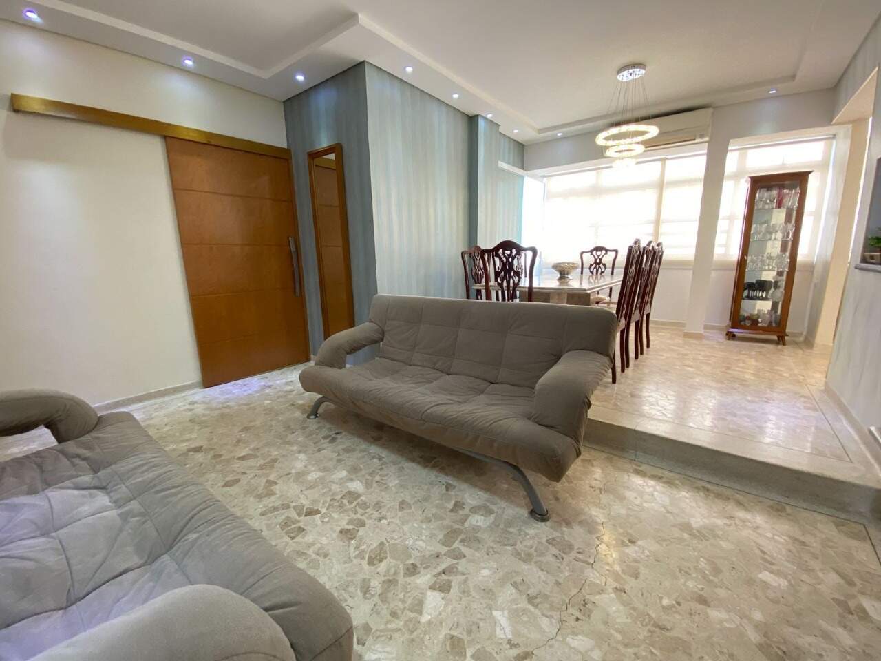 Apartamento à venda no Ponta da Praia: 