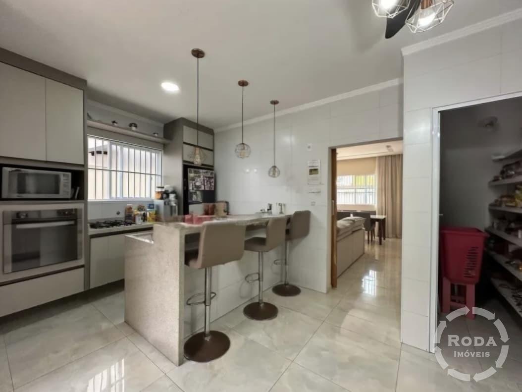 Sobrado Geminado à venda no Marapé: 