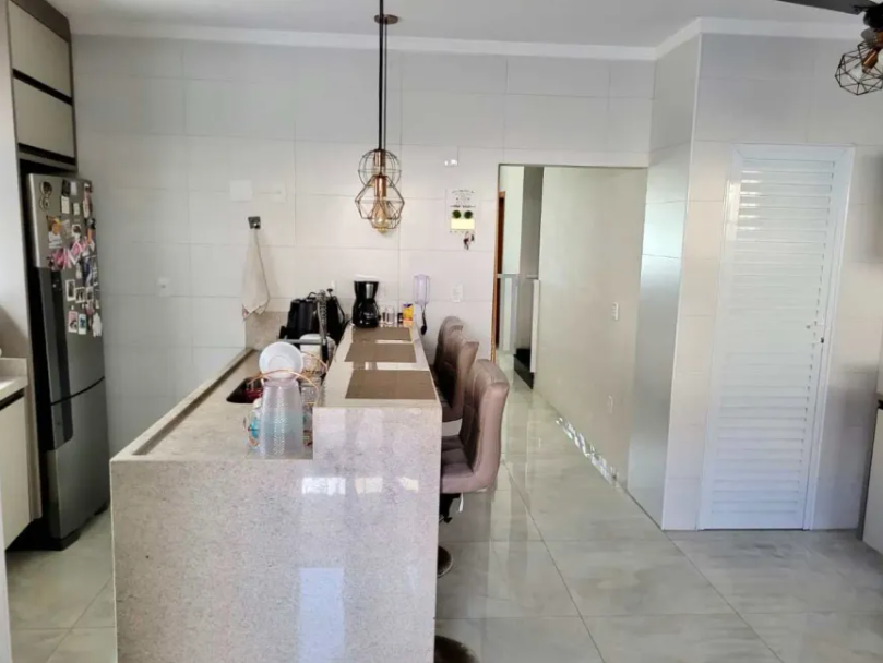 Sobrado Geminado à venda no Marapé: 