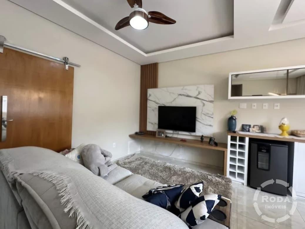 Sobrado Geminado à venda no Marapé: 