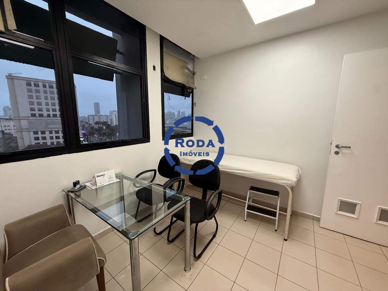 Conjunto Comercial à venda no Vila Mathias: 