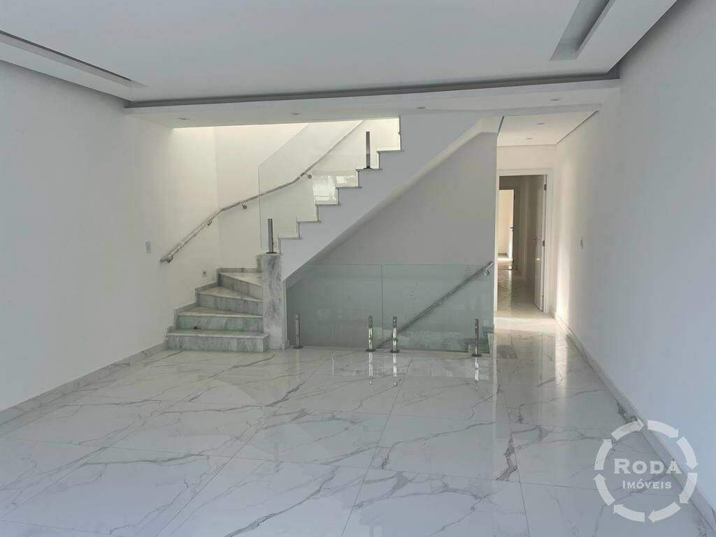 Casa à venda no Embaré: 