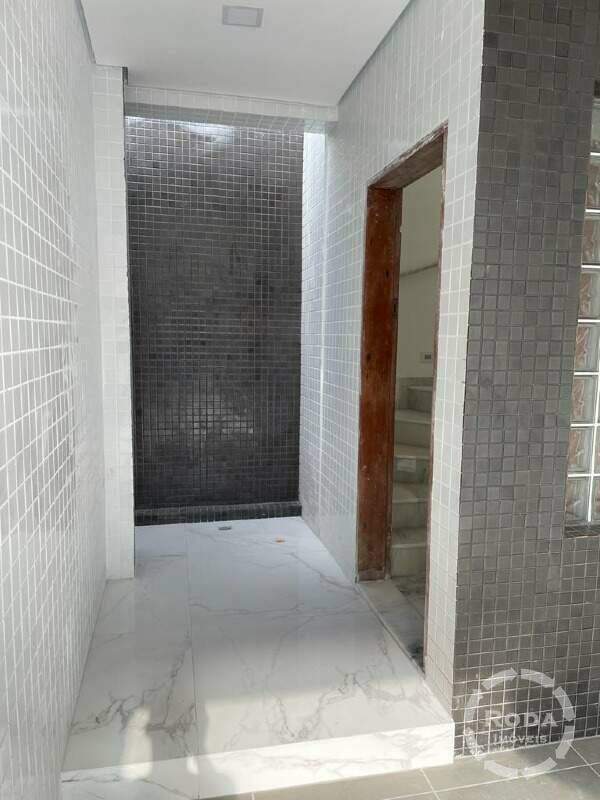 Casa à venda no Embaré: 