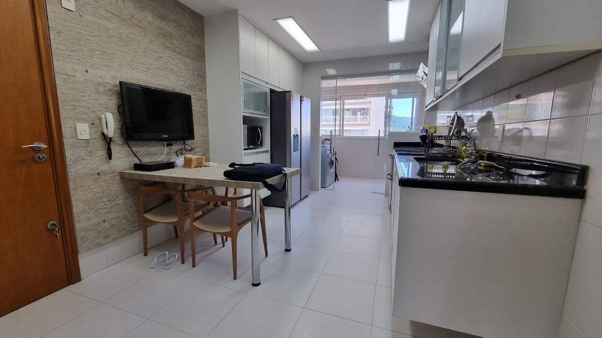 Apartamento à venda no Ponta da Praia: 