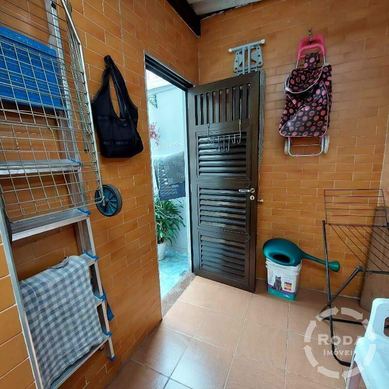 Sobrado à venda no Encruzilhada: 
