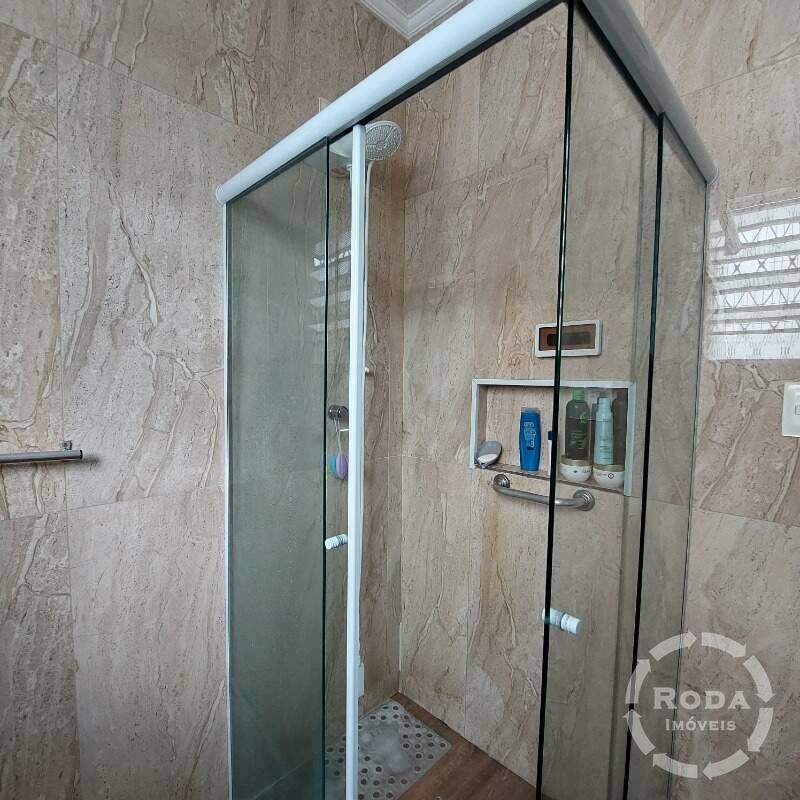 Sobrado à venda no Encruzilhada: 