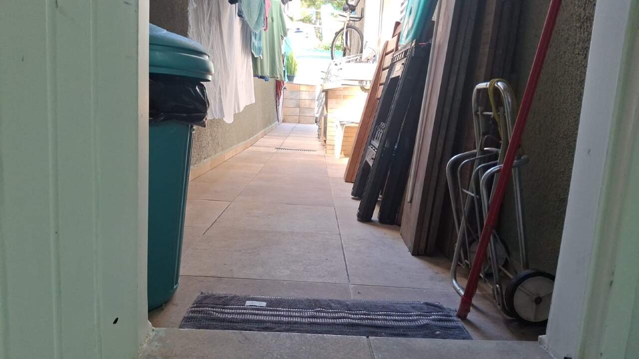 Casa à venda no Embaré: 