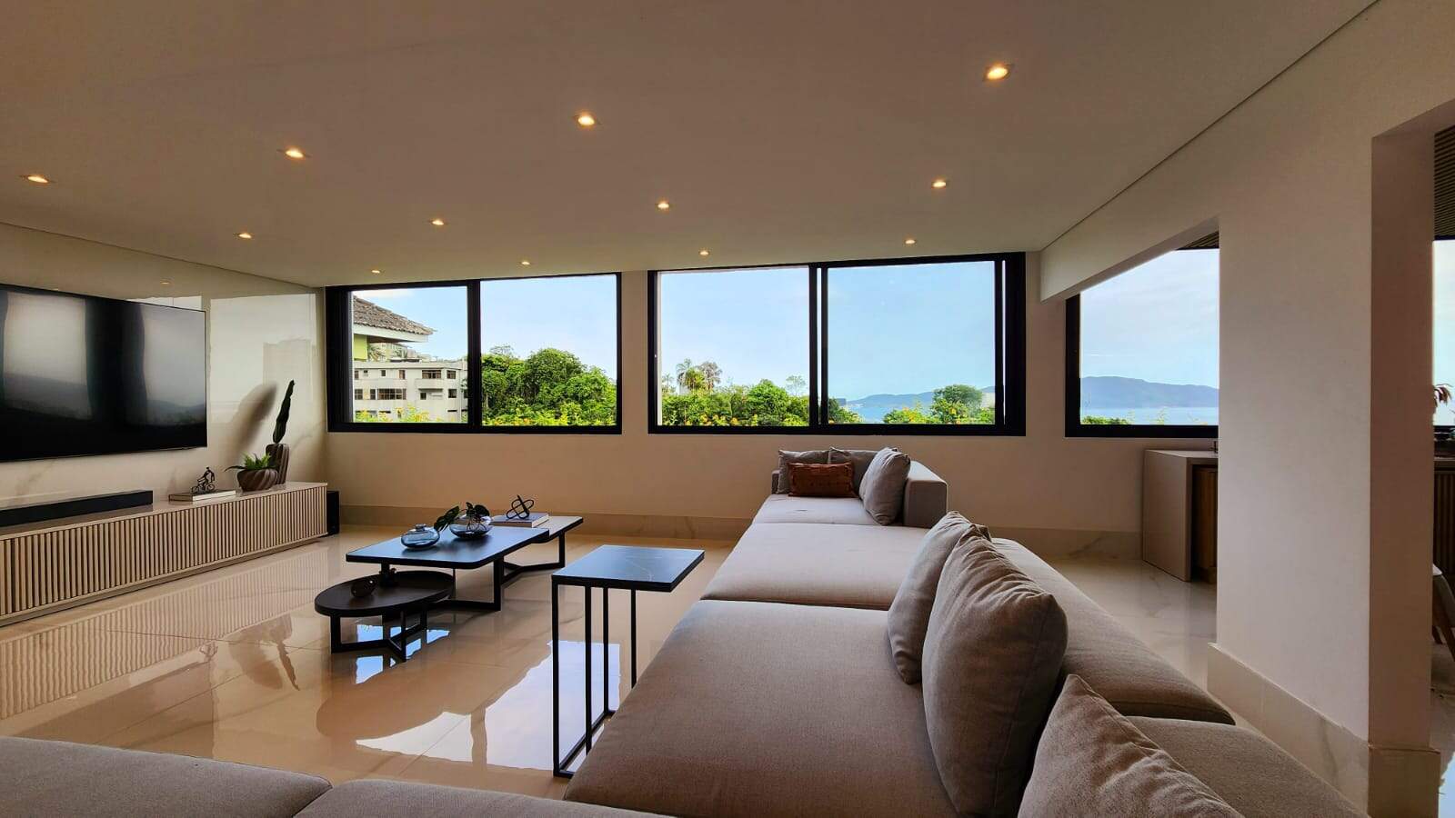 Casa para aluguel no Marapé: 